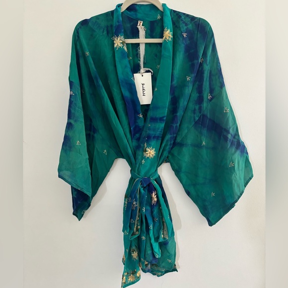 Sunchild Short Kimono - Picture 4 of 4